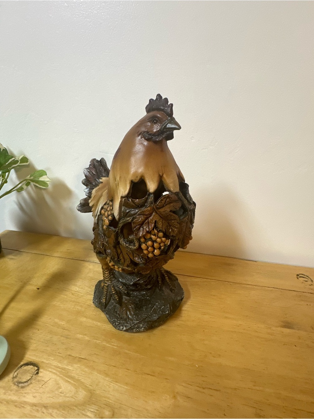 Source Unknown Brown and Tan Decorative Hen Sculpture